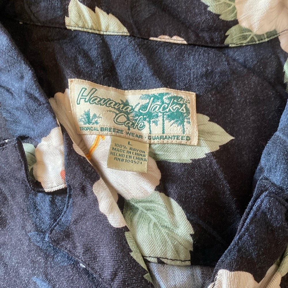 *LAST CHANCE* Women’s Hawaiian shirt